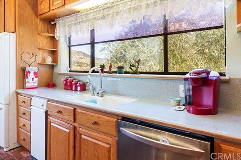 8998 Balsa Ave, Yucca Valley, CA 92284 photo 9