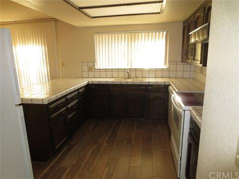 57061 Farrelo Rd, Yucca Valley, CA 92284 photo 9