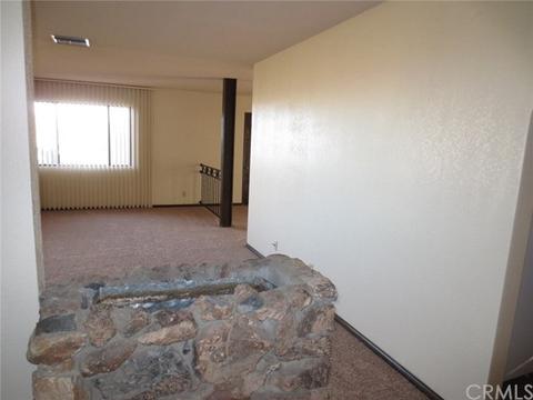 57061 Farrelo Rd, Yucca Valley, CA 92284 photo 5