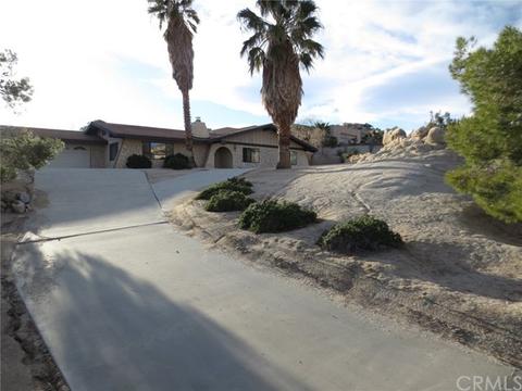 57061 Farrelo Rd, Yucca Valley, CA 92284 photo 2
