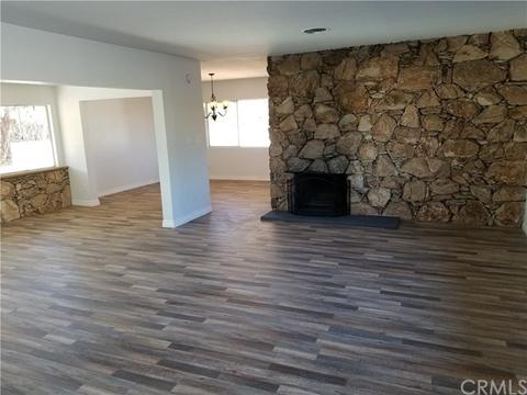 8334 Palomar Ave, Yucca Valley, CA 92284 photo 4