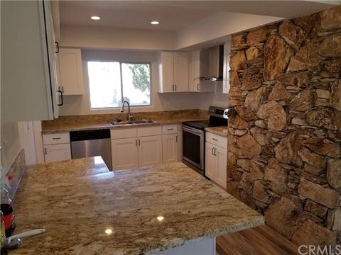 8334 Palomar Ave, Yucca Valley, CA 92284 photo 3