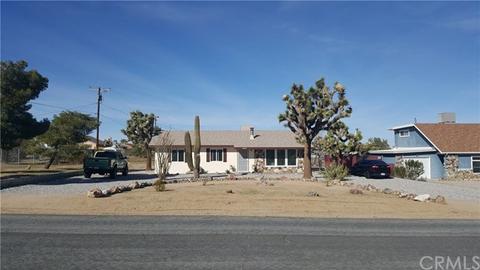 58636 Sun Via Dr, Yucca Valley, CA 92284 photo 2