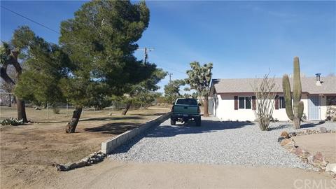 58636 Sun Via Dr, Yucca Valley, CA 92284 photo 3