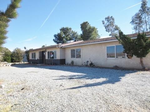 56243 Onaga, Yucca Valley, CA 92284 photo 2