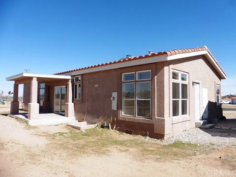 57762 Belmont St, Yucca Valley, CA 92284 photo 2