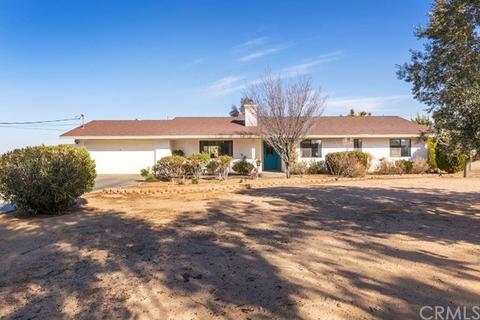 7577 Joshua View Dr, Yucca Valley, CA 92284 photo 1