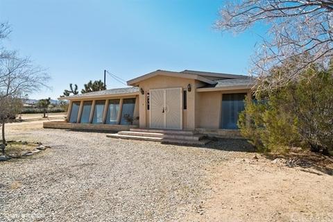 6316 Marvin Dr, Yucca Valley, CA 92284 photo 2