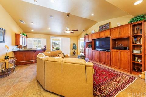 8686 Dumosa Ave, Yucca Valley, CA 92284 photo 32