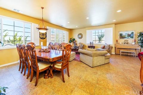 8686 Dumosa Ave, Yucca Valley, CA 92284 photo 18