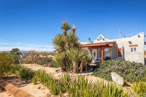 586 Mockingbird Ln, Joshua Tree, CA 92252 photo 2