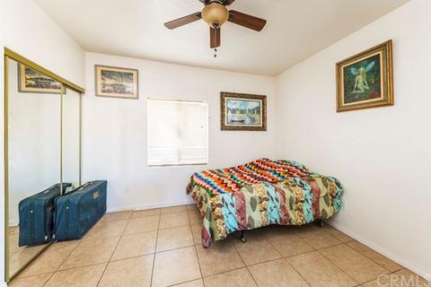 586 Mockingbird Ln, Joshua Tree, CA 92252 photo 14
