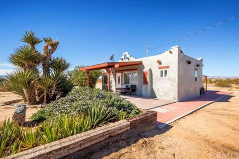 586 Mockingbird Ln, Joshua Tree, CA 92252 photo 1