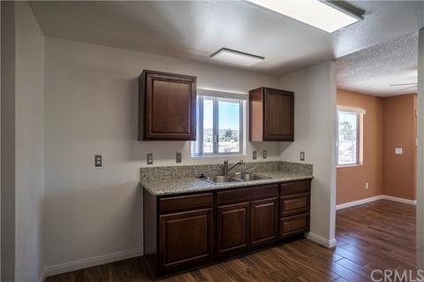4647 Camarilla Ave, Yucca Valley, CA 92284 photo 6