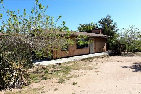 58610 Mesa Dr, Yucca Valley, CA 92284 photo 2