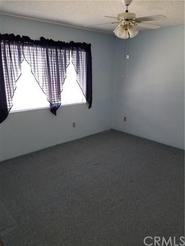 7077 Tamarisk Ave, Yucca Valley, CA 92284 photo 8