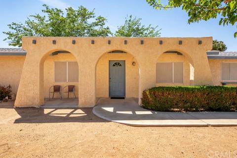 7592 Balsa Ave, Yucca Valley, CA 92284 photo 2