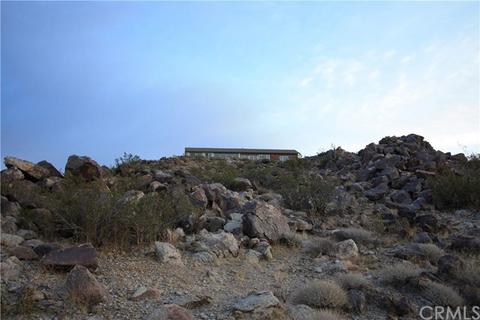 57054 Richardson Dr, Landers, CA 92285 photo 3