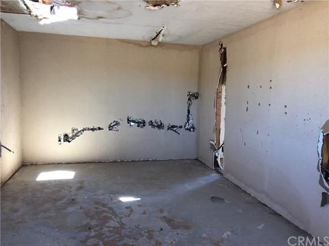 60121 Applegate Way, Landers, CA 92285 photo 7