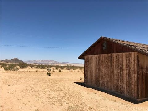 60121 Applegate Way, Landers, CA 92285 photo 4