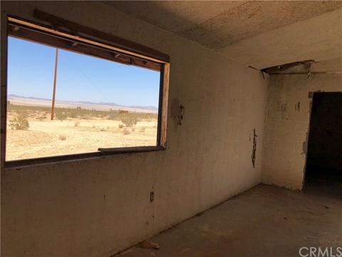 60121 Applegate Way, Landers, CA 92285 photo 13