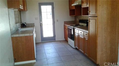 56687 Cobalt Rd, Yucca Valley, CA 92284 photo 3