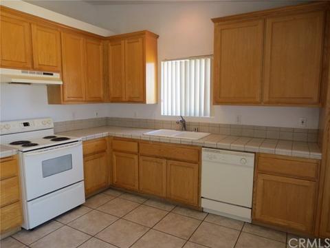 7421 Camarilla Ave, Yucca Valley, CA 92284 photo 8