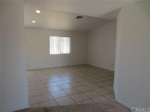 7421 Camarilla Ave, Yucca Valley, CA 92284 photo 5