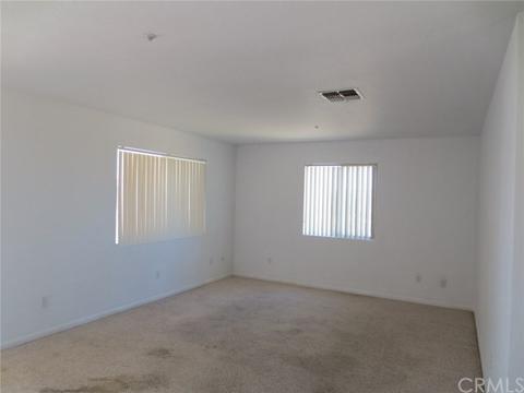 7421 Camarilla Ave, Yucca Valley, CA 92284 photo 4
