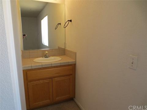7421 Camarilla Ave, Yucca Valley, CA 92284 photo 13