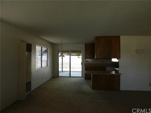 56724 Breezy Ln, Yucca Valley, CA 92284 photo 4