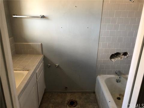 1213 Golden Slipper Ln, Landers, CA 92285 photo 3