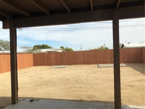 62017 Mountain View Cir, Joshua Tree, CA 92252 photo 3