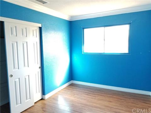 10808 Maple Ave, Bloomington, CA 92316 photo 5