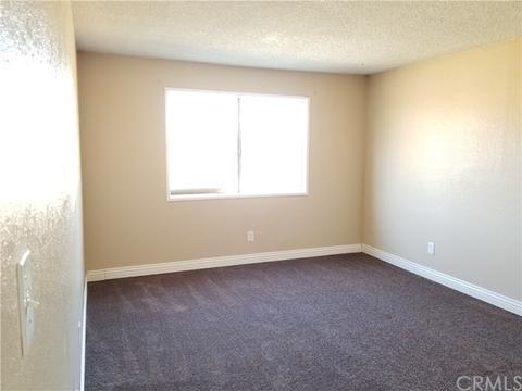 10808 Maple Ave, Bloomington, CA 92316 photo 9