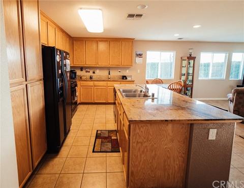 1386 Irvine Ct, Merced, CA 95348 photo 5
