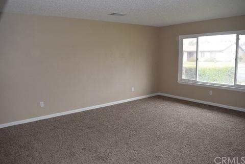 116 W Donna Dr, Merced, CA 95348 photo 2