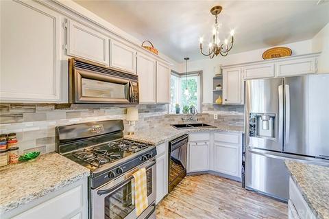459 W 25th St, Merced, CA 95340 photo 4