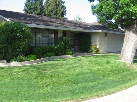 615 Monterey Ct, Merced, CA 95340 photo 2