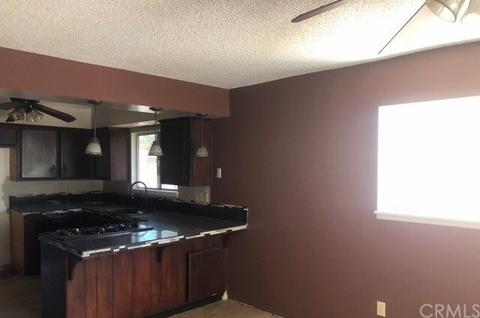 320 Parkview Cir, Taft, CA 93268 photo 3