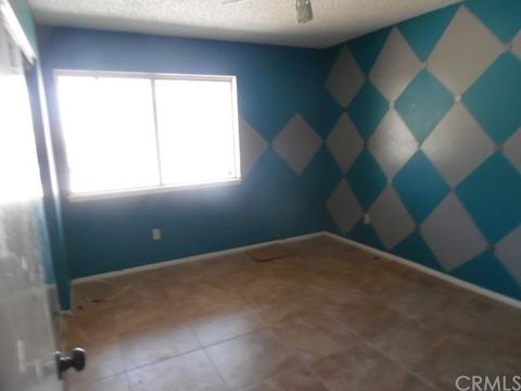 320 Parkview Cir, Taft, CA 93268 photo 8