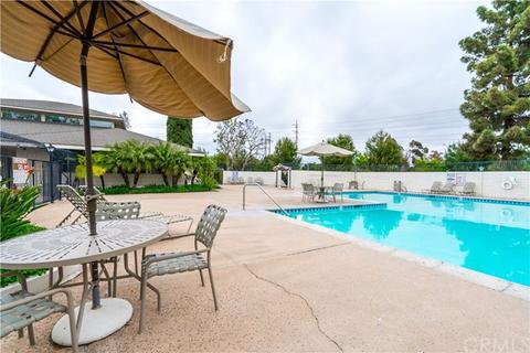 10 Locust, Irvine, CA 92604 photo 3