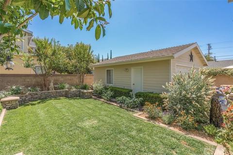 211 E 20th St, Costa Mesa, CA 92627 photo 25