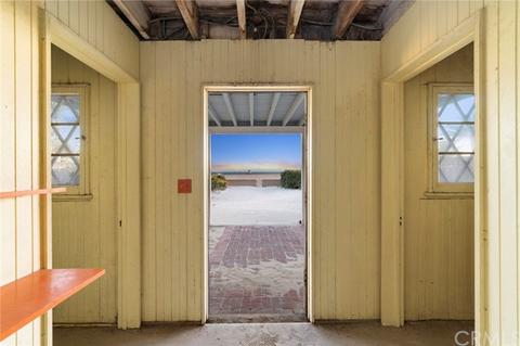 540 Ocean Ave, Seal Beach, CA 90740 photo 9