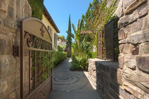 61 Clouds, Irvine, CA 92603 photo 2