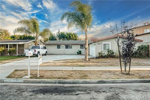 829 Towne St, Costa Mesa, CA 92627 photo 1