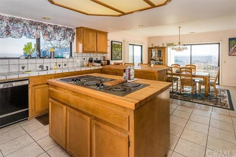 7410 Drake Rd, Paso Robles, CA 93446 photo 10