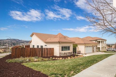 1749 Skyview Dr, Paso Robles, CA 93446 photo 2