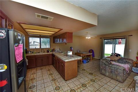 417 Tanglewood Ct, Paso Robles, CA 93446 photo 4