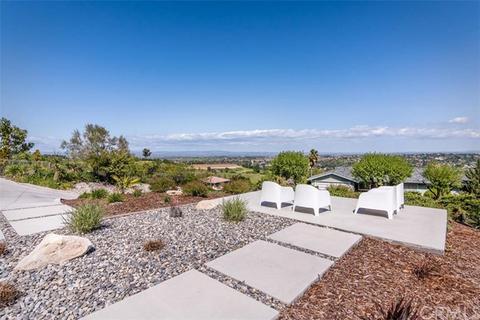 1758 Highland Park Dr, Paso Robles, CA 93446 photo 2